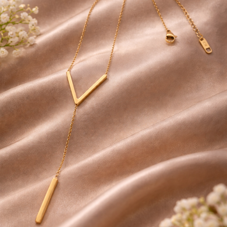 Verea Angle Necklace