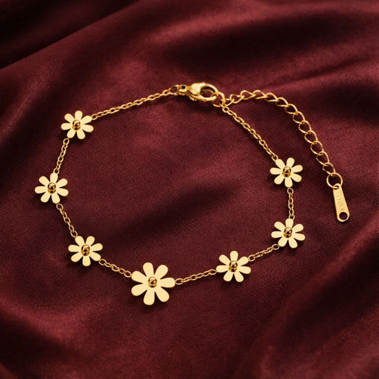 Solenne Petal Anklet