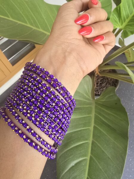 Premium Leaf Cut Raindrop Glass Bangles